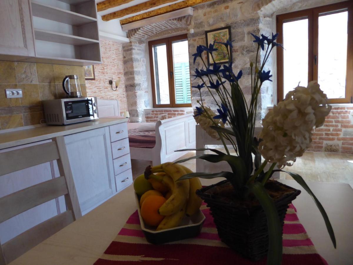 Apartments Dukic Cattaro Esterno foto