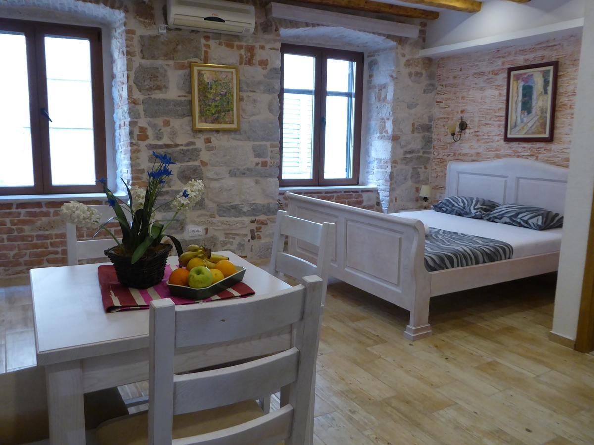 Apartments Dukic Cattaro Esterno foto