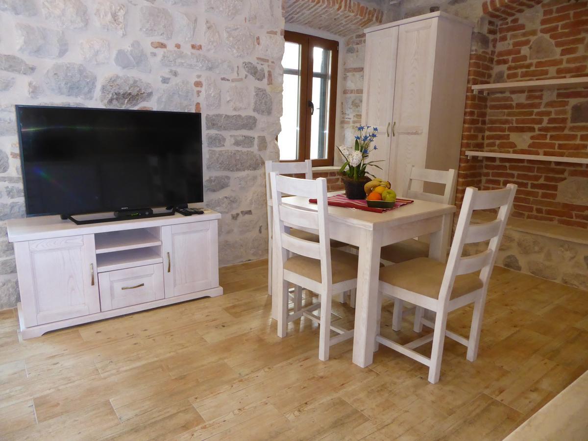 Apartments Dukic Cattaro Esterno foto
