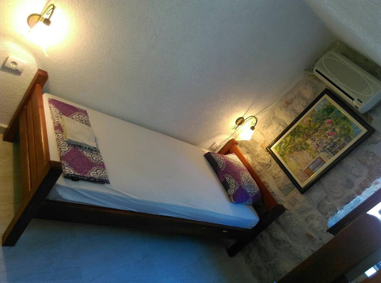 Apartments Dukic Cattaro Esterno foto