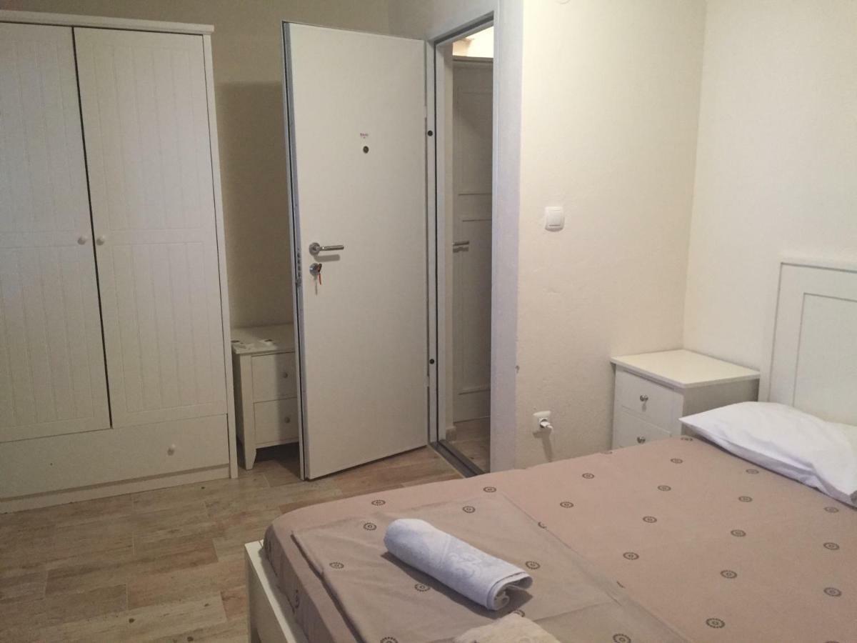 Apartments Dukic Cattaro Esterno foto